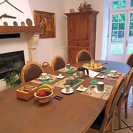 Bed & Breakfast L'airial De Larroque