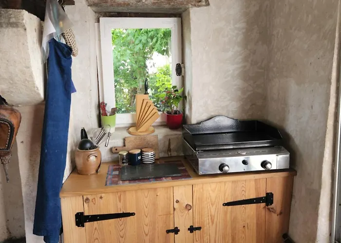 L'airial De Larroque Bed & Breakfast 3*