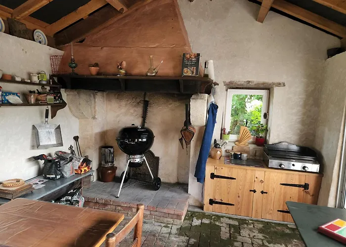 L'airial De Larroque Couette-café 3*